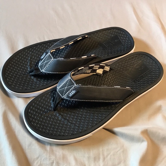 mens flip flops vans